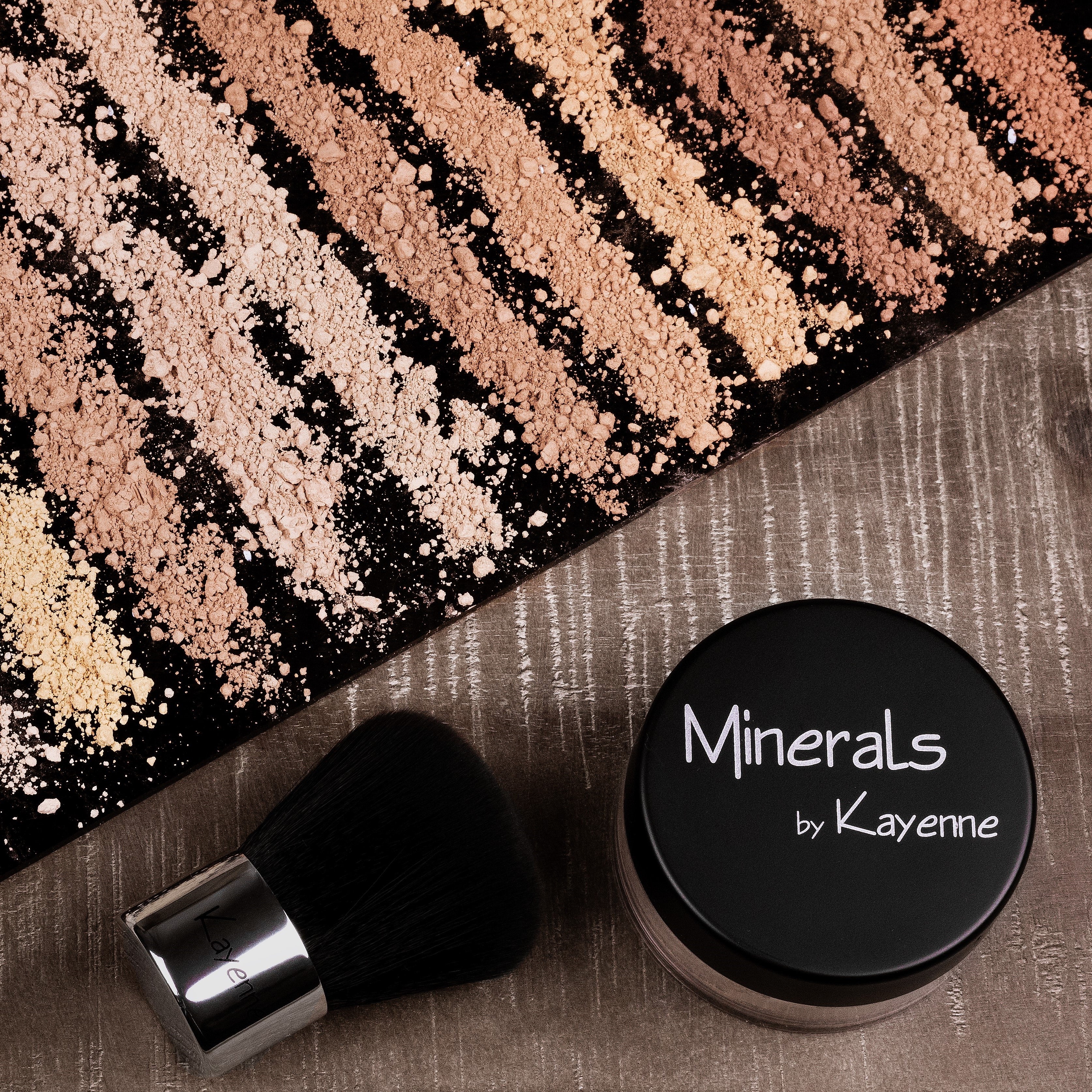 Mineral-Foundation – warum sind unsere Superwomen so verrückt danach?